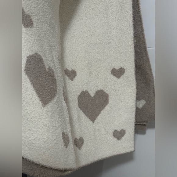 ✨NWT✨ Cupcakes & Cashmere: Decorative Throw - Picture 4 of 6